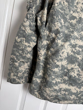 Charger l'image dans la galerie, Surplus US Army ACU Combat Uniform Jacket-Small Regular - The Militaria Shop
