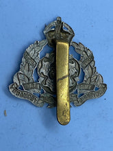 Load image into Gallery viewer, Original British Army WW1 Derbyshire Yeomanry Regiment Cap Badge - The Militaria Shop