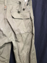 Load image into Gallery viewer, British Army OD Green Lightweight Combat Trousers - Size 32" Waist - The Militaria Shop