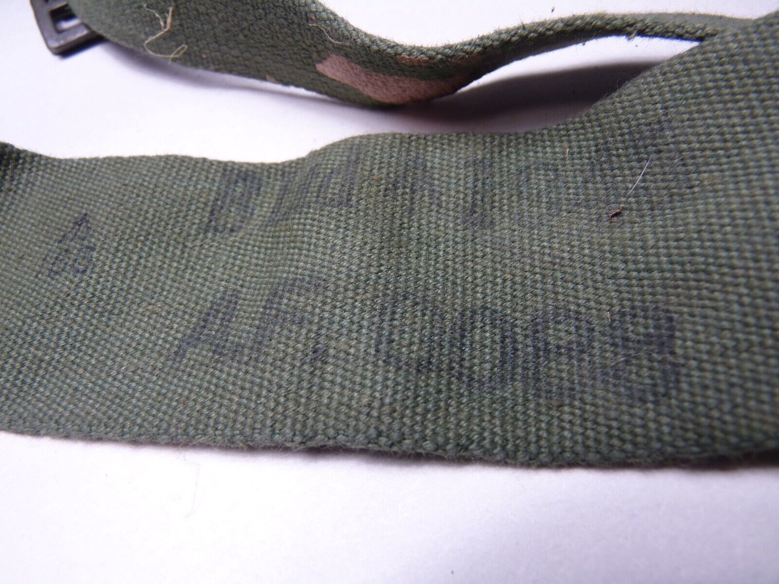 Original WW2 British Army 44 Pattern Shoulder / Extended Equipment Strap - 1945 - The Militaria Shop