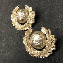 Charger l'image dans la galerie, Original British Collar Badge Pair - Royal Marines - The Militaria Shop