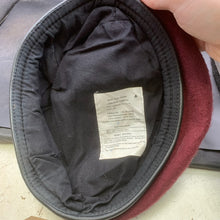 Lade das Bild in den Galerie-Viewer, Genuine British Army Airborne Forces Paratrooper Beret - Size 56 - The Militaria Shop