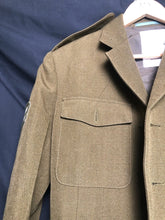Lade das Bild in den Galerie-Viewer, Original British Army No.2 Dress Uniform Jacket - Grade 1 - Size 188/104/96 - The Militaria Shop