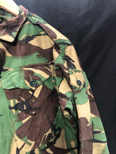 Charger l'image dans la galerie, Genuine British Army 68 Pattern DPM Field Jacket Smock - 36" Chest - The Militaria Shop