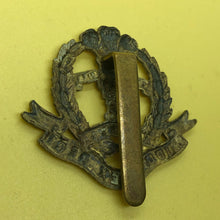 Load image into Gallery viewer, Original WW1/WW2 British Army Middlesex Regiment Cap Badge - The Militaria Shop