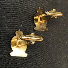 Charger l'image dans la galerie, British Royal Army Veterinary Corps Cufflinks Set - The Militaria Shop