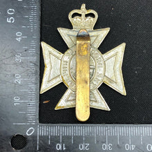 Charger l'image dans la galerie, Genuine Canadian Army Cap Badge - Brockville Rifles - The Militaria Shop
