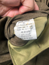 Lade das Bild in den Galerie-Viewer, Original WW2 US Army Class A Dress Jacket 1941 - Private Ryan Prop - 38" STUB - The Militaria Shop