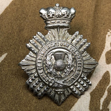 Load image into Gallery viewer, Original British Army Duke of Edinburgh's Own Volunteer Battalion Cap Badge - The Militaria Shop