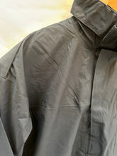 Charger l'image dans la galerie, Genuine NEW OLD STOCK British Royal Navy Wet Weather Jacket & Liner Size 180/90 - The Militaria Shop