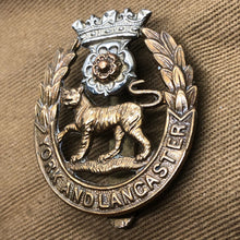 Charger l'image dans la galerie, Genuine British Army Cap Badge - South Wales Borderers - The Militaria Shop