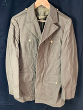 Lade das Bild in den Galerie-Viewer, Original WW2 US Army Class A Dress Jacket 1940 - Private Ryan Prop - 39" Long - The Militaria Shop