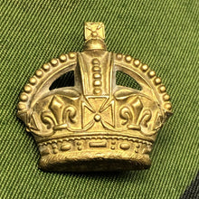 Load image into Gallery viewer, Original WW1/WW2 British Army Rank Crown - The Militaria Shop