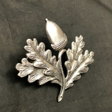 Load image into Gallery viewer, Original British Army Cap/Beret Badge - South Nottinghamshire Hussars - The Militaria Shop