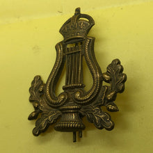 Load image into Gallery viewer, Original WW2 British Army Musicians Cap Badge - The Militaria Shop