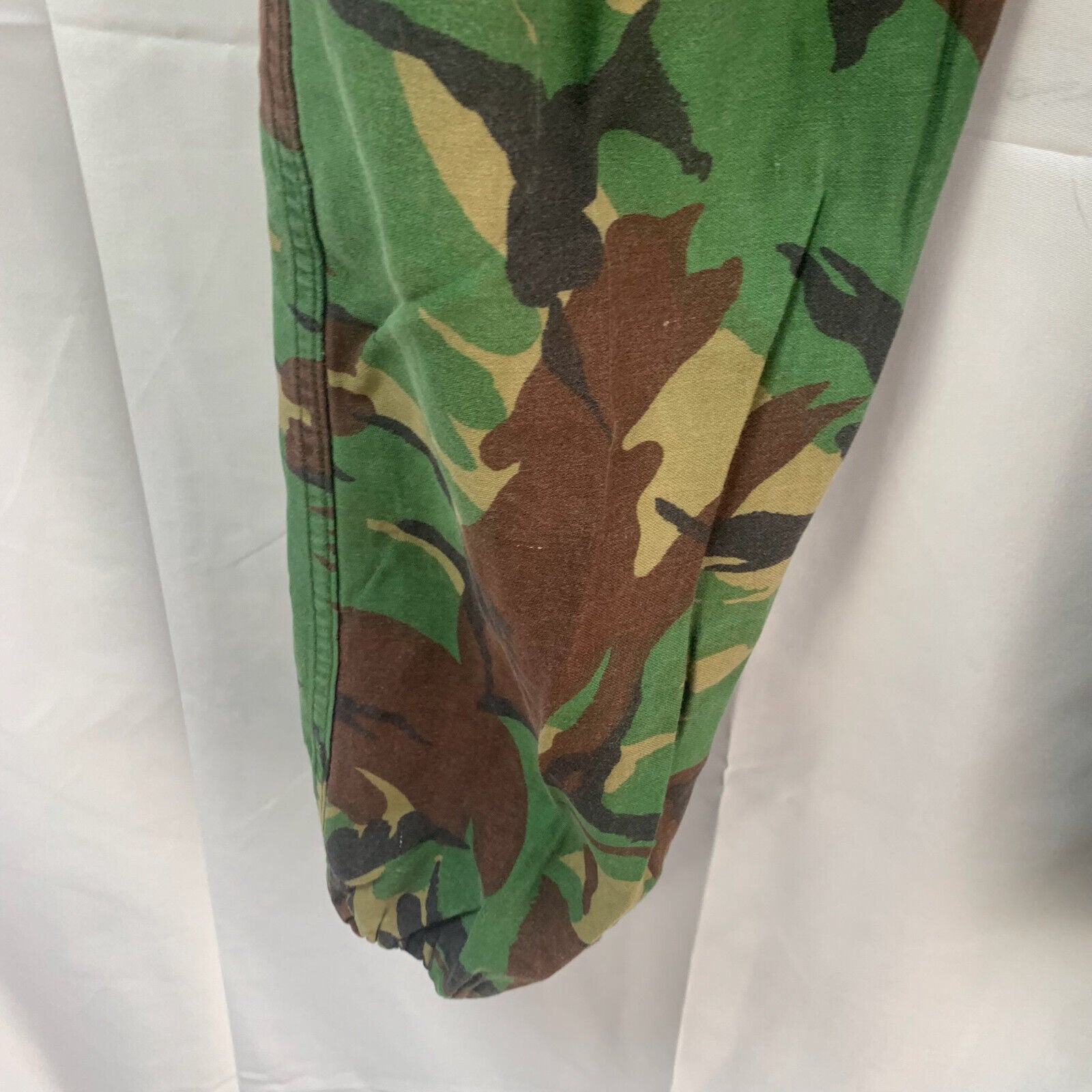 Genuine British Army 68 Pattern DPM Jungle Camouflaged Trousers - Size 28" Waist - The Militaria Shop