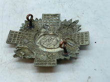 Lade das Bild in den Galerie-Viewer, Original British Army WW1 / WW2 Highland Light Infantry Cap Badge - The Militaria Shop