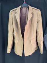 Charger l'image dans la galerie, Grade 1 British Army FAD No2 Dress Uniform Jacket - Size 172/92/68 - The Militaria Shop