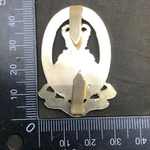 Charger l'image dans la galerie, Original British Army Cap Badge - The Queen's Lancashire Regiment - The Militaria Shop