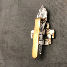 Charger l'image dans la galerie, Original British Army Cap/Beret Badge - Royal Army Education Corps - The Militaria Shop