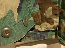 Load image into Gallery viewer, US Air Force Hot Weather Woodland Camouflage BDU Combat Field Jacket. Small/Long - The Militaria Shop