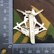Load image into Gallery viewer, Genuine British Army Staybrite Cap Badge - Junior Leaders Regiment - The Militaria Shop