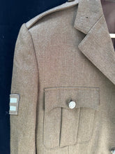 Lade das Bild in den Galerie-Viewer, British Army Surplus No.2 Service Dress Jacket - Size 182/100/92 - The Militaria Shop