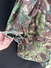 Lade das Bild in den Galerie-Viewer, Genuine British Army DPM Camouflaged Combat Field Jacket - Size 170/112 - The Militaria Shop