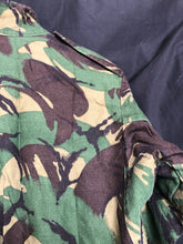 Charger l'image dans la galerie, Genuine British Army DPM Camouflage Combat Jacket Smock - Size 180/96 - The Militaria Shop