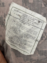 Charger l'image dans la galerie, Surplus US Army ACU Combat Uniform Jacket -Size Large-Short - The Militaria Shop