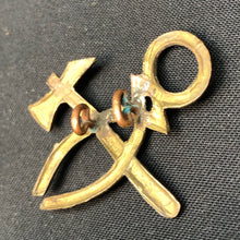 Charger l'image dans la galerie, Original British Army WW1 / WW2 Artificers Trade Sleeve Badge - The Militaria Shop