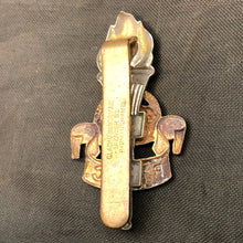 Charger l'image dans la galerie, Original British Army Cap/Beret Badge - Royal Army Education Corps RAEC - The Militaria Shop