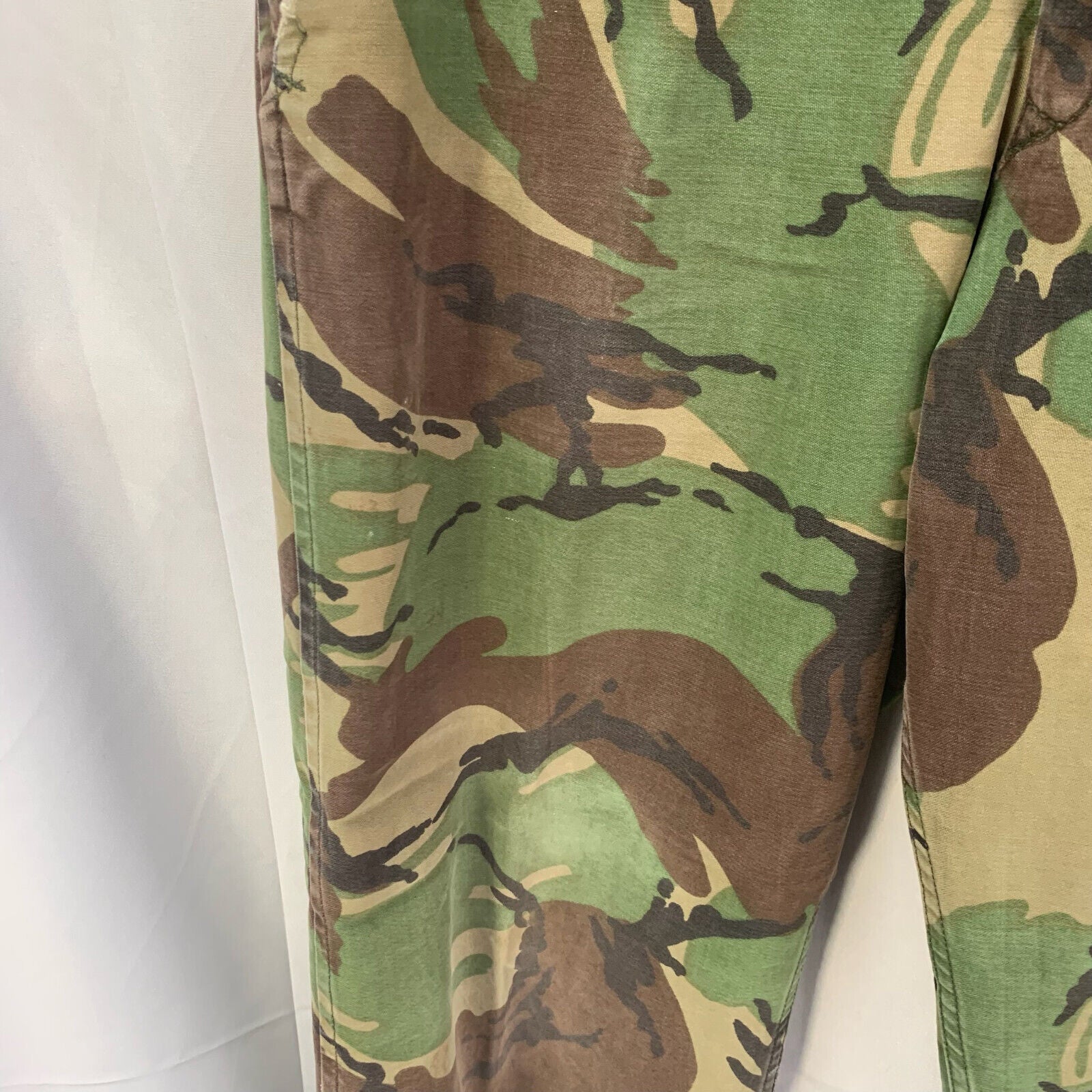Genuine British Army 68 Pattern DPM Jungle Camouflaged Trousers - Size 28" Waist - The Militaria Shop