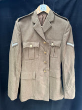 Lade das Bild in den Galerie-Viewer, British Army Surplus Grade 1 No.2 Service Dress Jacket - KRH - Size 182/100/84 - The Militaria Shop