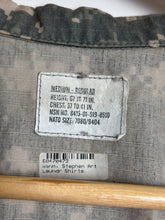 Charger l'image dans la galerie, Surplus US Army ACU Combat Uniform Jacket-Medium Regular - The Militaria Shop