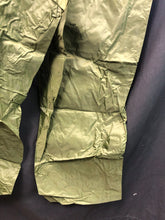 Charger l'image dans la galerie, British Royal Air Force Aircrew 22c Rainproof Trouers Ballyclare Mk2B - Size 4 - The Militaria Shop