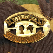 Lade das Bild in den Galerie-Viewer, Original WW1 British Army Red Cross Shoulder Title - Shropshire - The Militaria Shop