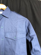 Lade das Bild in den Galerie-Viewer, Genuine British Royal Air Force / Navy / Army Blue Working Shirt - 38" Chest - The Militaria Shop