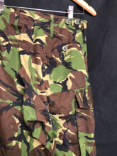 Charger l'image dans la galerie, Genuine British Army DPM Camouflaged Lightweight Trousers - Size 80/72/88 - The Militaria Shop