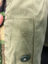 Load image into Gallery viewer, Genuine British Army 68 Pattern DPM Field Jacket Smock Paratrooper - 36" Chest - The Militaria Shop
