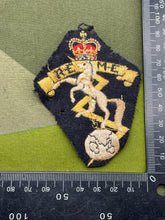 Lade das Bild in den Galerie-Viewer, Original British REME Electrical & Mechanical Engineers Blazer Badge - The Militaria Shop