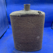 Lade das Bild in den Galerie-Viewer, Original WW2 British Army Soldiers Water Bottle - The Militaria Shop