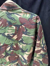 Lade das Bild in den Galerie-Viewer, Genuine British Army DPM Camouflaged Combat Field Jacket - Size 170/96 - The Militaria Shop
