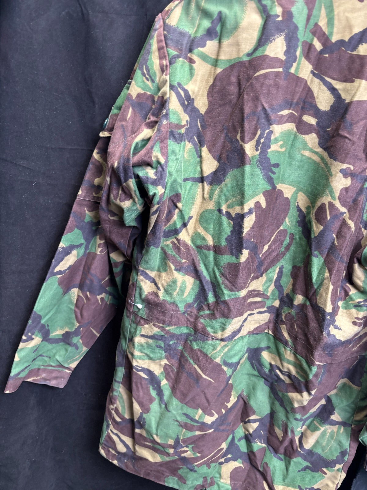 Surplus British Army DPM Pattern Camouflaged Smock Combat-180/96 - The Militaria Shop