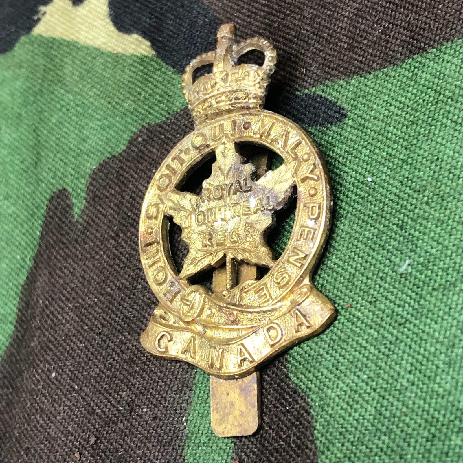 Original Canadian Army Royal Montreal Regiment Beret / Cap Badge - The Militaria Shop