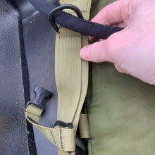 Charger l'image dans la galerie, Genuine British Army DPM Camouflaged Individual Hydration System - The Militaria Shop