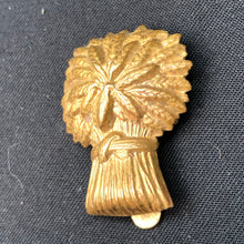 Load image into Gallery viewer, Genuine British Army WW2 Lothians & Border Horse Yeomanry Cap Badge - The Militaria Shop