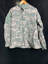 Load image into Gallery viewer, US Army Issue ACU Digicam Digital Camouflage Ripstop Shirt - Medium Regular - The Militaria Shop