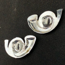 Charger l'image dans la galerie, Original British Collar Badge Pair - King's Own Yorkshire Light Infantry - The Militaria Shop