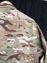Lade das Bild in den Galerie-Viewer, British Army MTP Camouflaged Combat Jacket Warm Weather - Size 40" Chest - The Militaria Shop